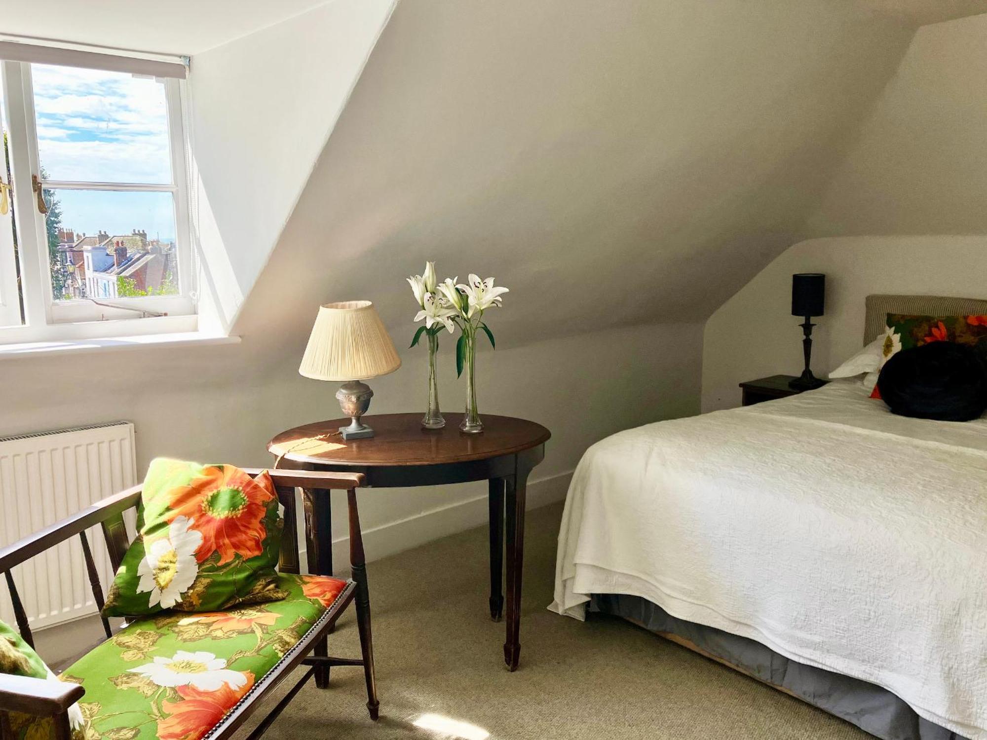 ヘイスティングス ジ オールド レクトリー Bed & Breakfast エクステリア 写真